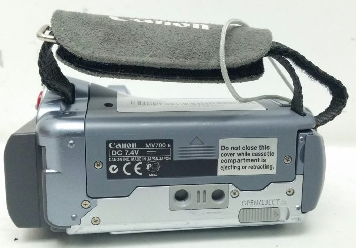 Canon MV700 E 18x Zoom 2.8-50.4mm 360x Digital Zoom Digital Video Camcorder - Image 3