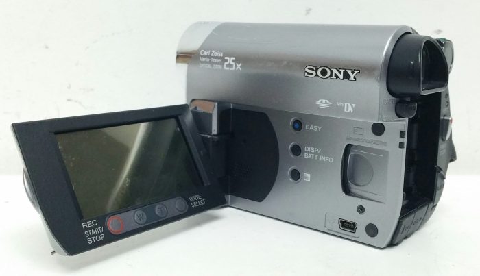 Sony DCR-HC62E Carl Zeiss Vario - Tessar Handycam Mega Pixel Wide Touch Panel LCD Video Camera Recorder - Image 6