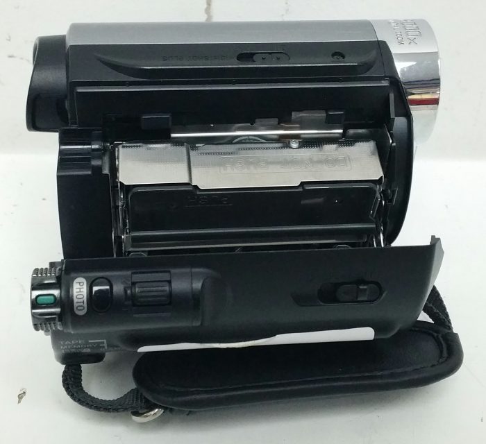 Sony DCR-HC62E Carl Zeiss Vario - Tessar Handycam Mega Pixel Wide Touch Panel LCD Video Camera Recorder - Image 4