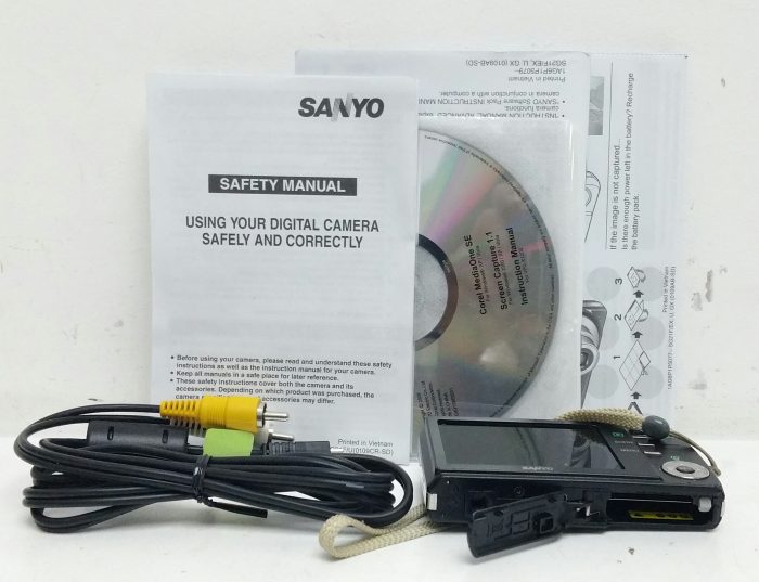 Sanyo VPC-X1200EX 3x Optical Zoom 12.1 Mega Pixels Digital Camera - Image 4