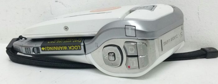 Sanyo VPC-CA8EX MPEG-4 AVC/H.264 60X Digital Zoom Xacti Digital Movie Camera - Image 7