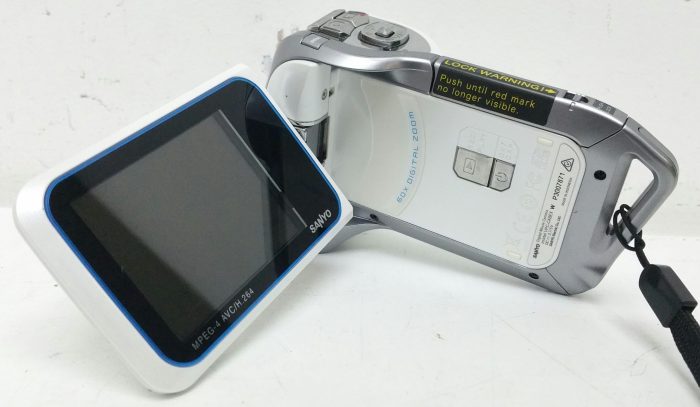 Sanyo VPC-CA8EX MPEG-4 AVC/H.264 60X Digital Zoom Xacti Digital Movie Camera - Image 5