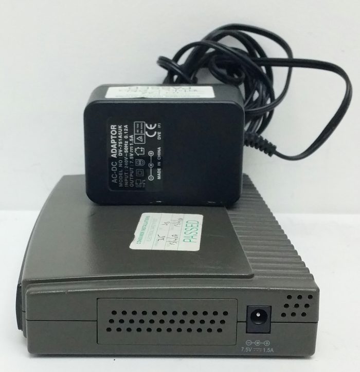 D-Link DES-1008D Ver E2 10/100 8-Port Fast Ethernet Switch - Image 4