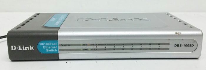 D-Link DES-1008D Ver G1 10/100 8-Port Fast Ethernet Switch - Image 2