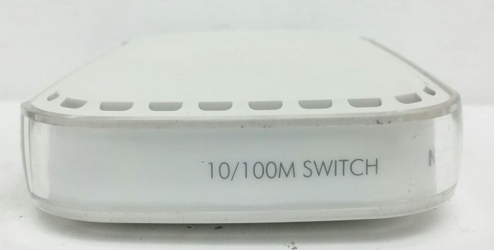 Netgear FS605 v3 5-Ports 10/100 mbps Switch - Image 5
