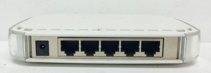 Netgear FS605 v3 5-Ports 10/100 mbps Switch - Image 4