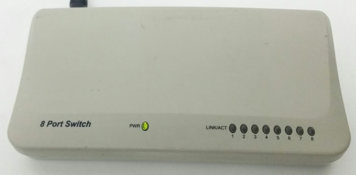 ES3108CH5 8 Port Fast Ethernet Switch - Image 2