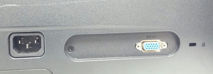 Asus VS197 18.5" VGA LCD Monitor Screen - Image 5