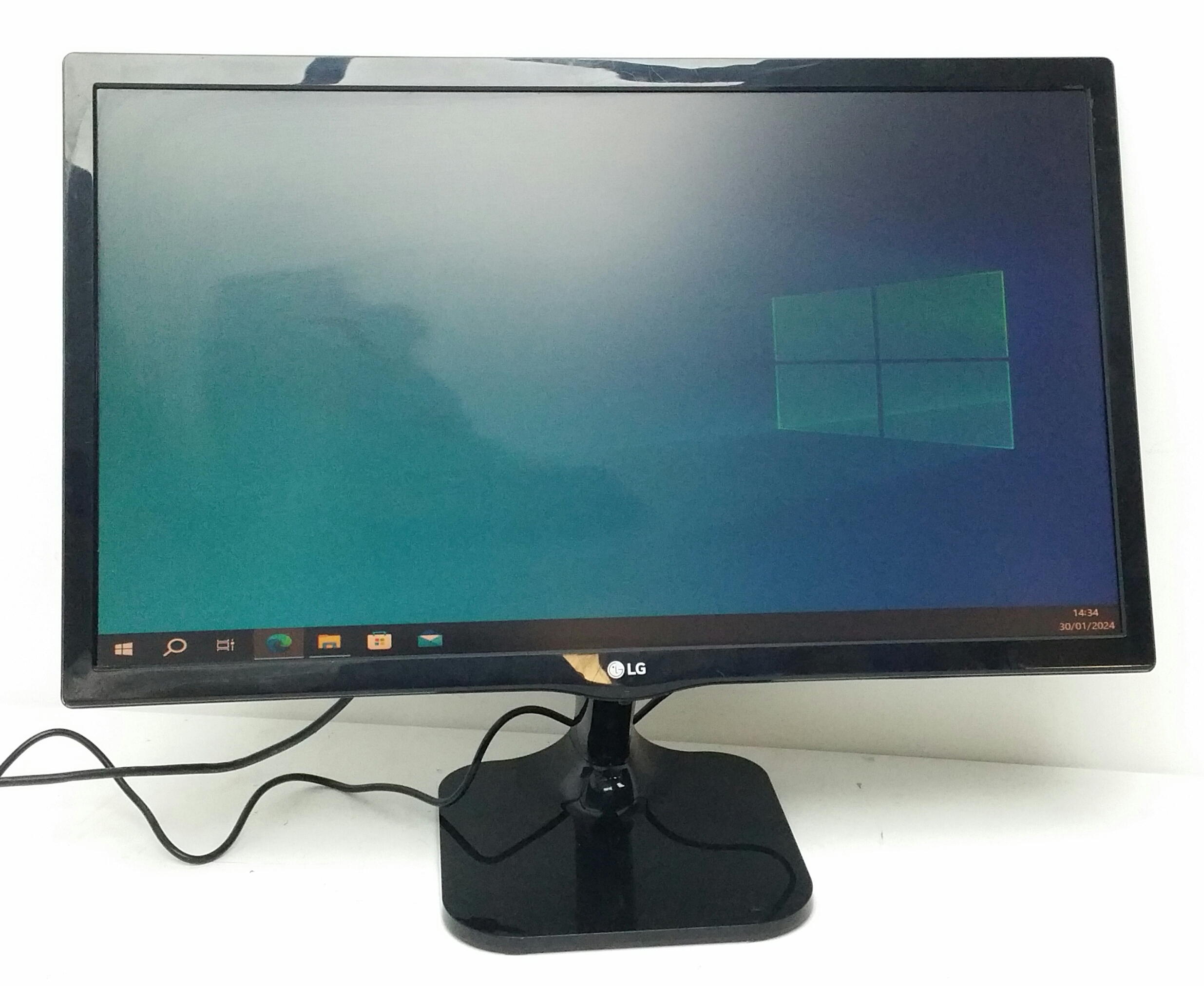 20231122_214402-1 LG 24M47VQ-P 24" HDMI DVI VGA LCD Monitor - Image 1
