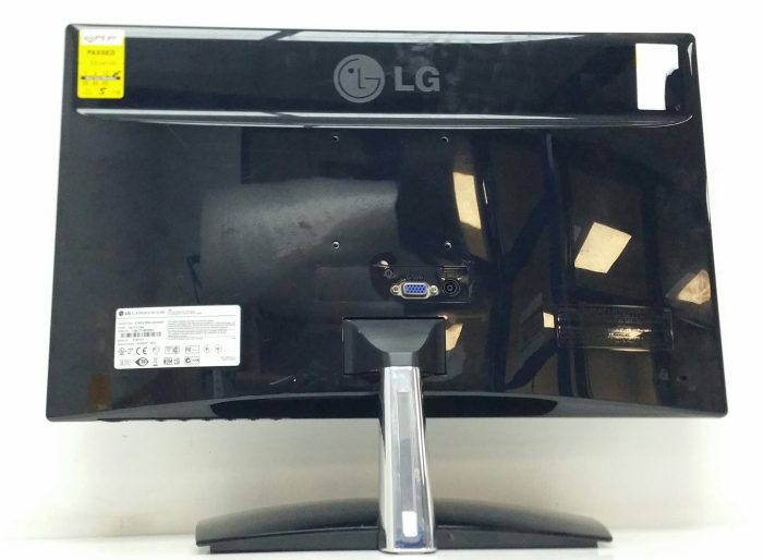 LG Flatron E1951 E1951ST 18.5" VGA Monitor - Image 5