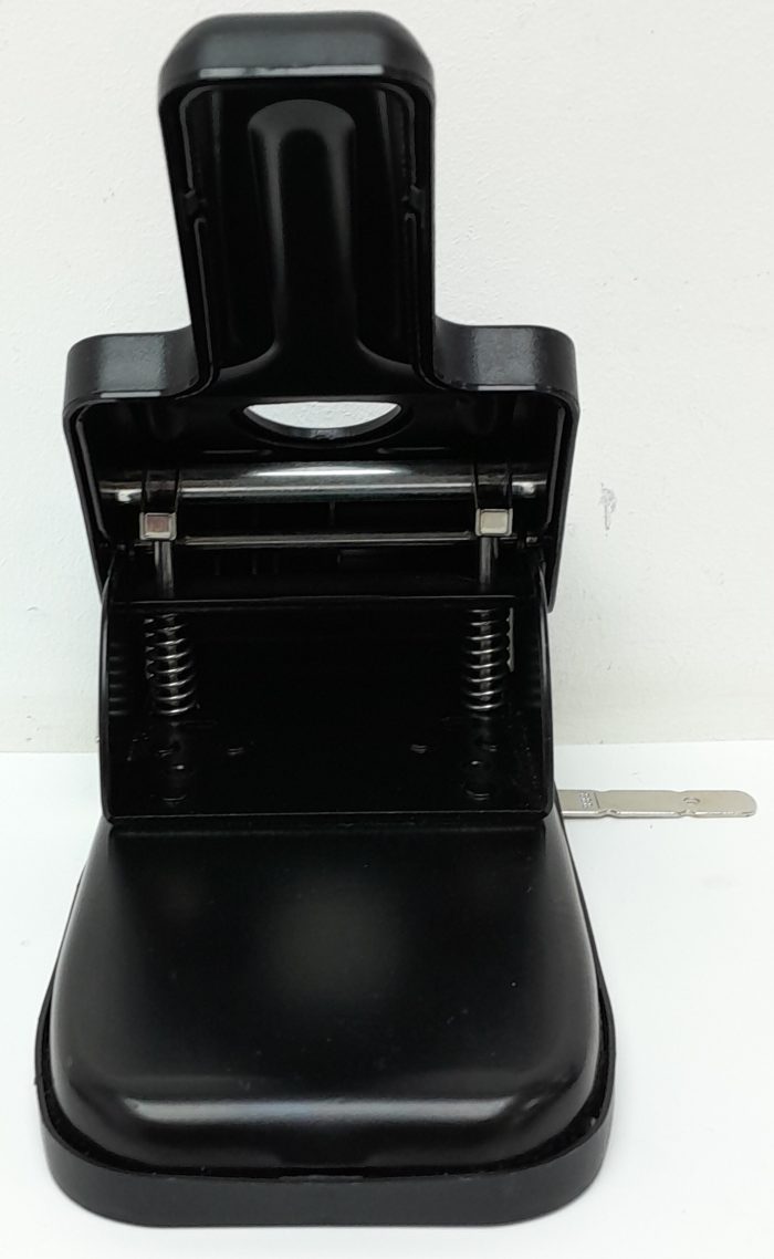DL Dingli DL0870 Heavy Duty Paper Punch - Image 4
