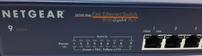 Netgear FS509T 9 Ports 10/100 Fast Ethernet Switch With Gigabit Port - Image 5