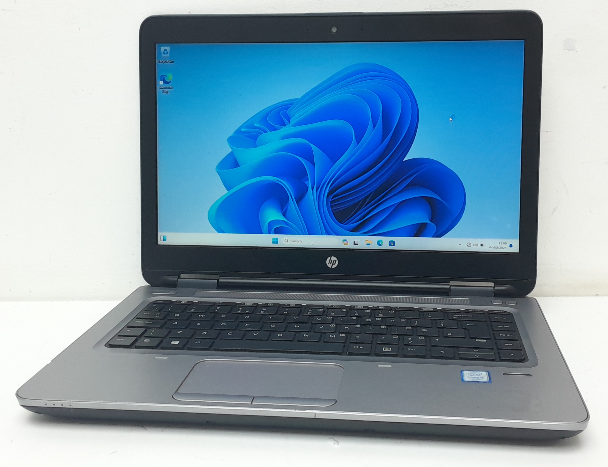 20240304_120926 HP ProBook 650 G3 - i5-7200U 2.7GHz - 4GB - 14" - 120GB SSD - Windows 11 Pro - Image 1