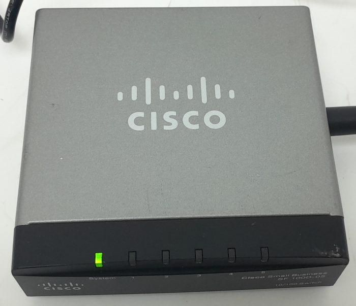 Cisco SF100D-05 5 Port 10/100 Small Business Switch - Image 6