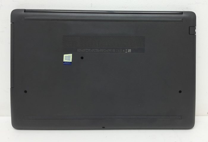 HP 250 G7 - i5-8265U 1.6GHz - 8GB RAM - 15.6" - 256GB SSD - Windows 11 Pro - Image 4