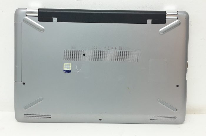 HP 250 G6 - i5-7200U 2.5GHz - 8GB RAM - 15.6" - 256GB SSD - Windows 11 Pro - Image 4