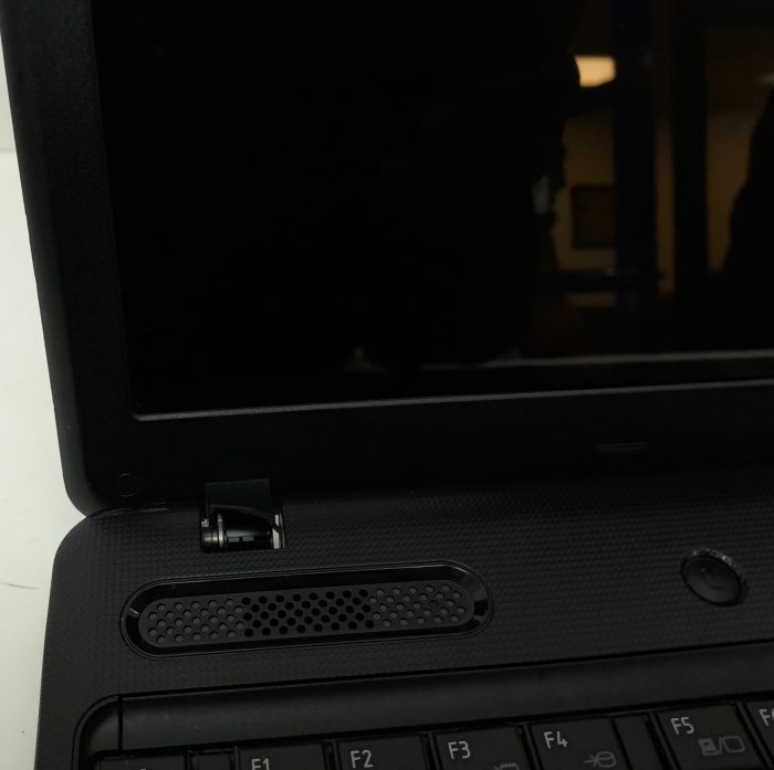 Toshiba Satellite Pro C660-21T - i3-2310M 2.1GHz - 4GB RAM - 15.6" - 320GB HDD - Windows 10 Pro - Image 3