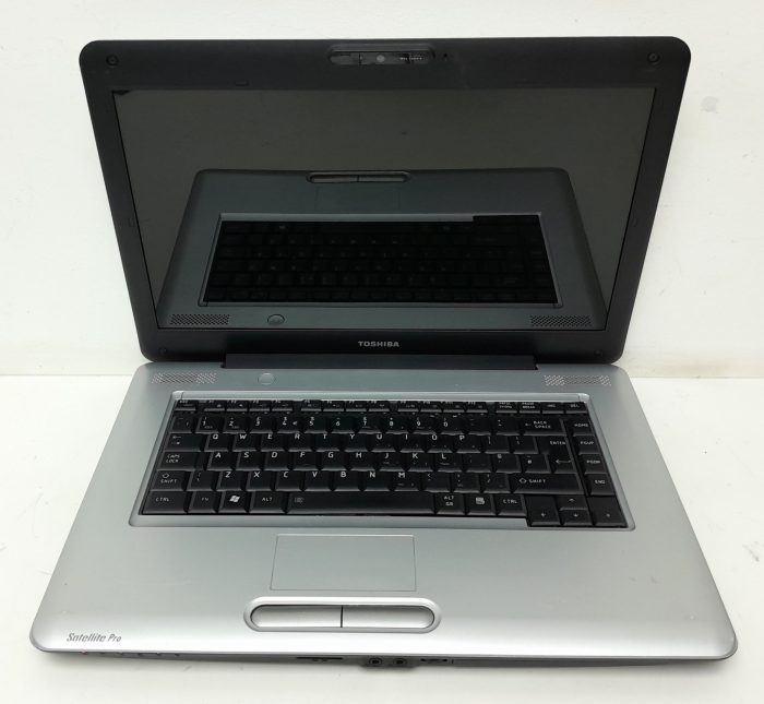Toshiba Satellite Pro L450-17L - Celeron 900 @ 2.2GHz - 2GB Ram - 15.6" - 120GB SSD - Windows 10 Pro - Image 2