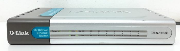 D-Link DES-1008D 8-Port 10/100 Fast Ethernet Switch - Image 2