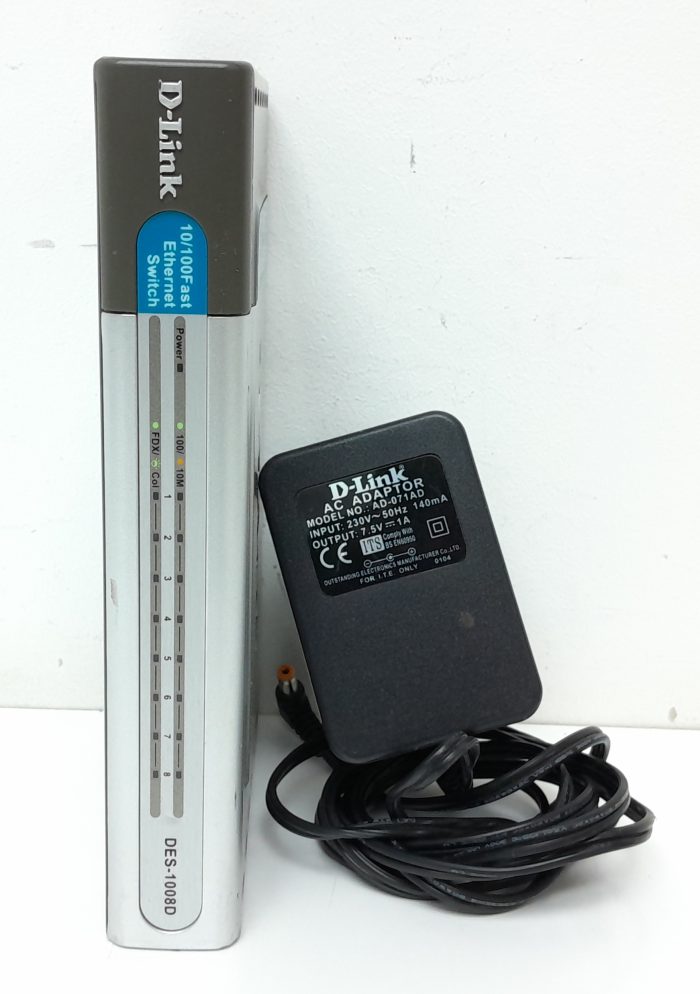 D-Link DES-1008D 8-Port 10/100 Fast Ethernet Switch - Image 3