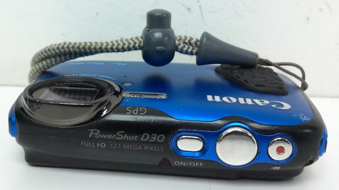 Canon PowerShot D30 PC2063 Full HD 12.1 Mega Pixel Digital Camera - Image 5