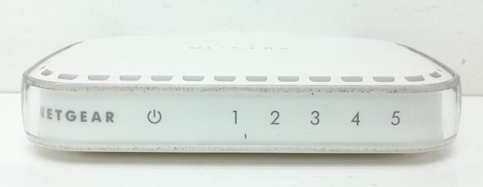 Netgear FS605 v3 5-Ports 10/100 Mbps Switch - Image 2