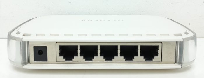 Netgear FS605 v3 5-Ports 10/100 Mbps Switch - Image 4