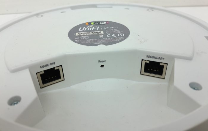Unifi Ubiquiti AP PRO UAP-Pro PoE Wireless Access Point - Image 4
