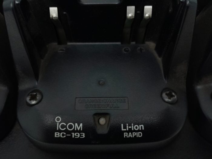 icom BC-193 Charging Dock - Image 2