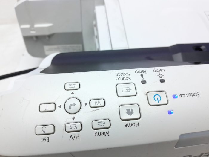 Epson EB-670 H747B HDMI VGA LCD Projector 19 Lamp Hours Used - Image 7