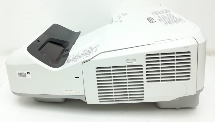 Epson EB-670 H747B HDMI VGA LCD Projector 19 Lamp Hours Used - Image 5
