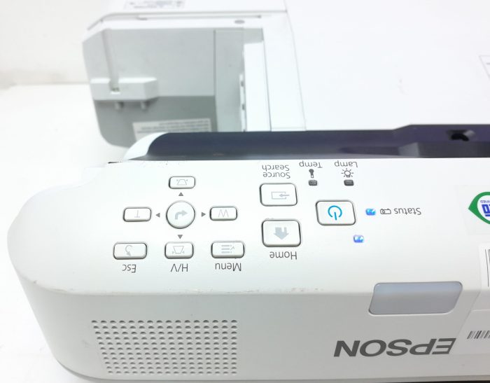 Epson EB-680 H746B HDMI VGA LCD Projector 12 Lamp Hours Used - Image 7