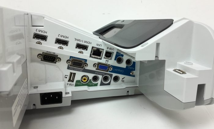 Epson EB-680 H746B HDMI VGA LCD Projector 12 Lamp Hours Used - Image 4