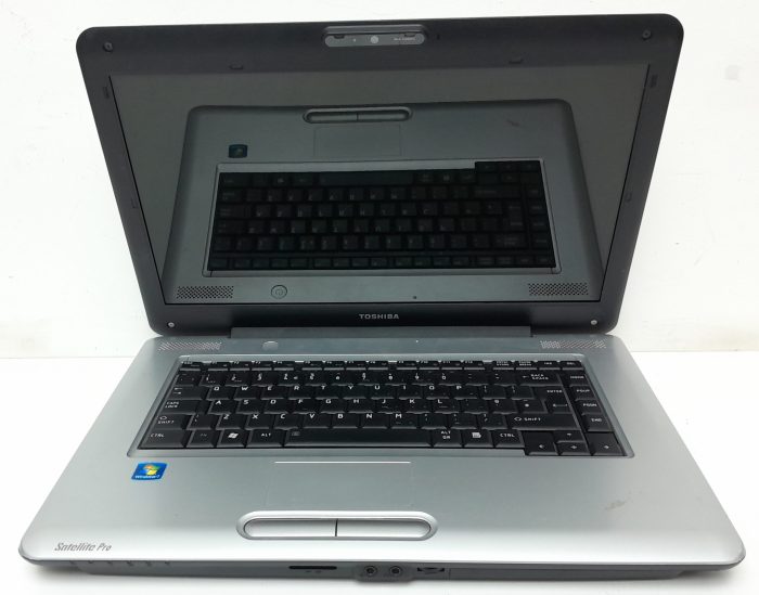 Toshiba Satellite Pro L450-13R - Celeron 900 2.2GHz - 2GB Ram - 15.6" - 250GB HDD - Windows 10 Home - Image 2