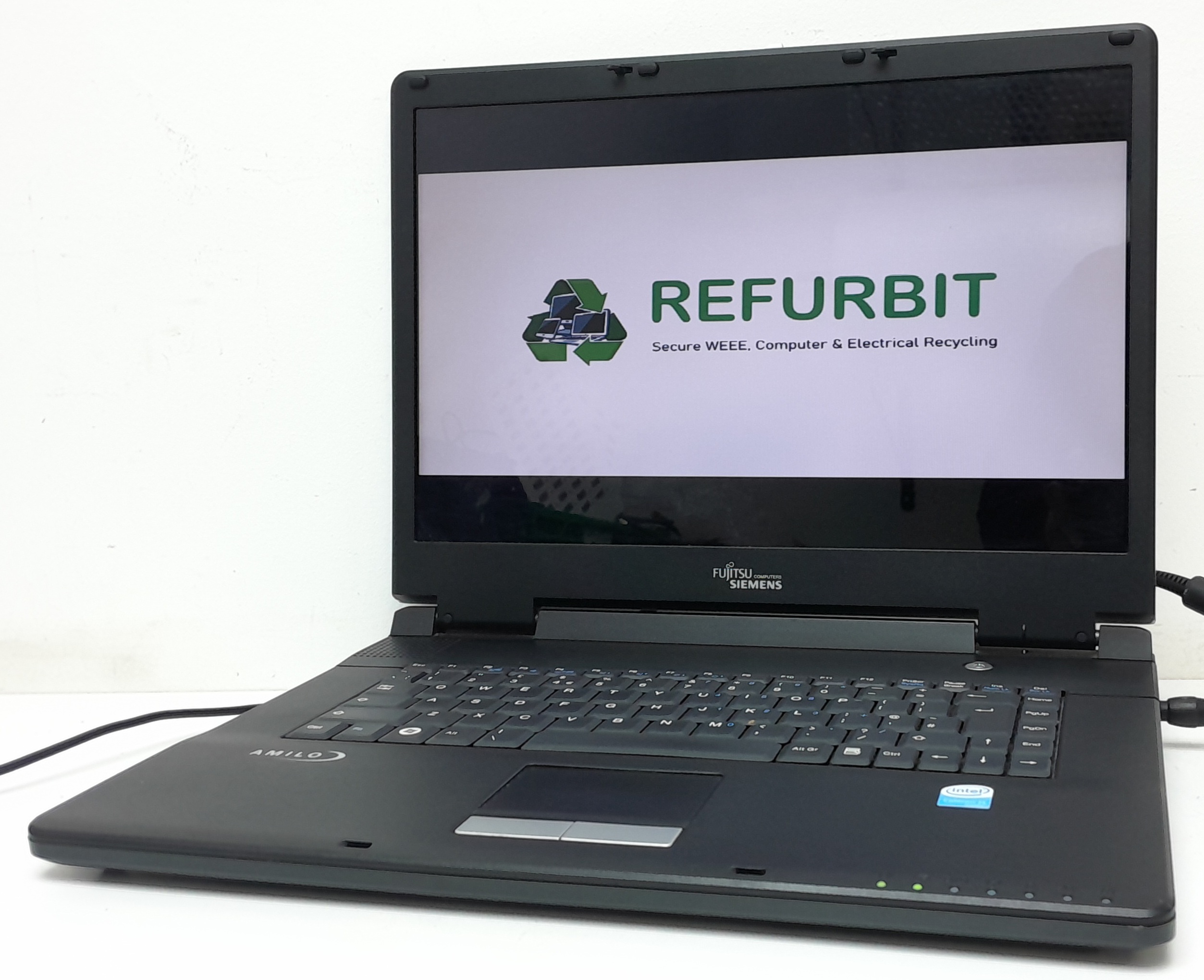 20240404_115510 Fujitsu Siemens AMILO Li 1705 - Celeron 1.5GHz - 1.5GB Ram - 15.4" - 80GB HDD - Windows 7 Home 32Bit - Image 1