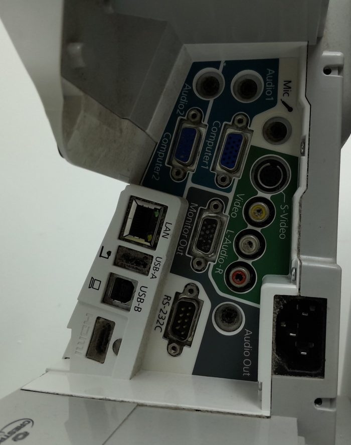 Epson EB-470 H456B HDMI VGA LCD Projector with 1390 Lamp Hours Used - Image 4