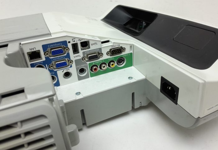 Epson EB-460 H343B LCD Projector 752 Lamp Hours Used - Image 3
