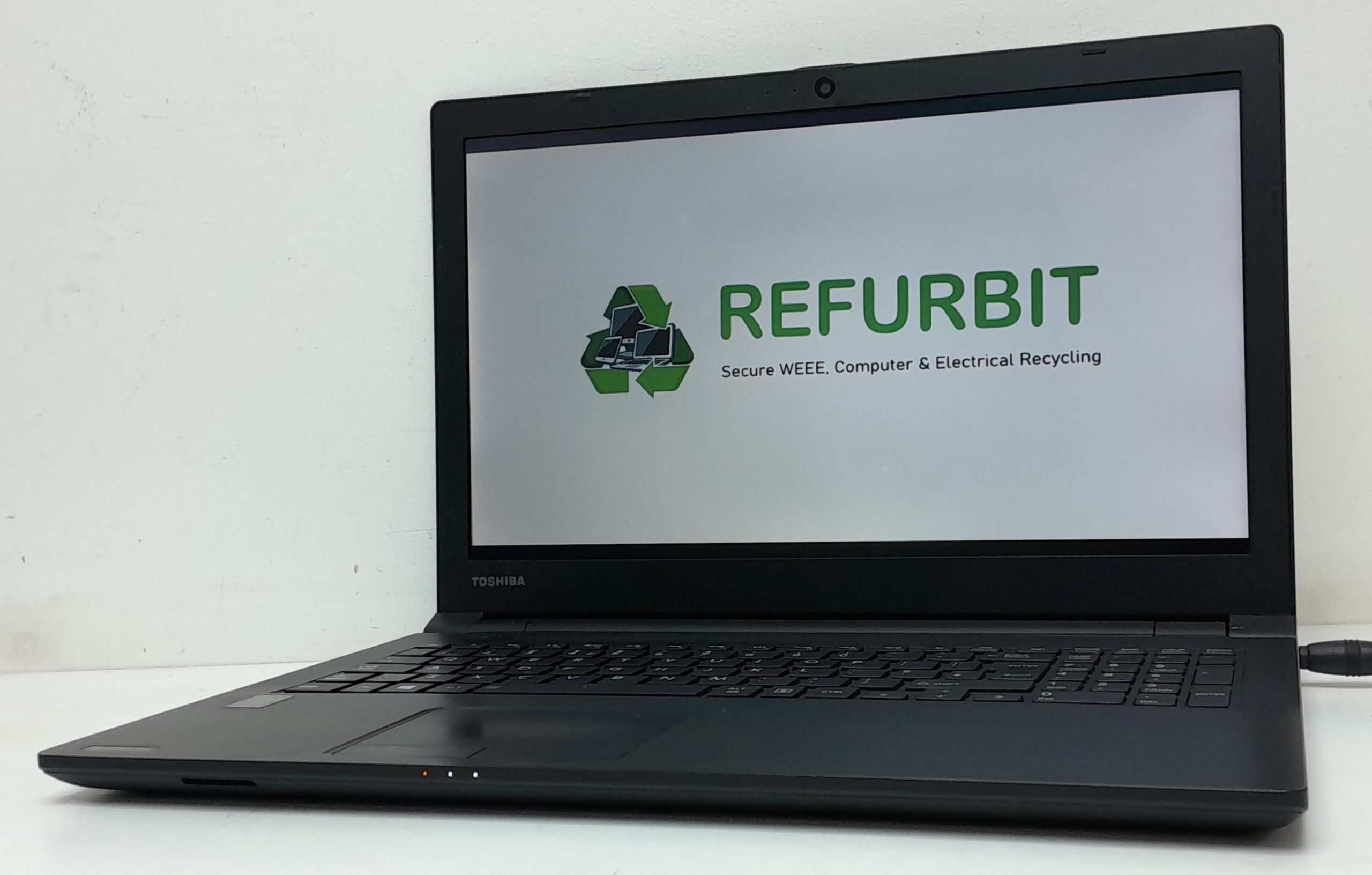20240419_155522 Toshiba Satellite Pro R50-B-12N - i5-4210U 1.7GHz - 4GB RAM - 15.6" - 500GB HDD - Windows 11 Pro - Image 1