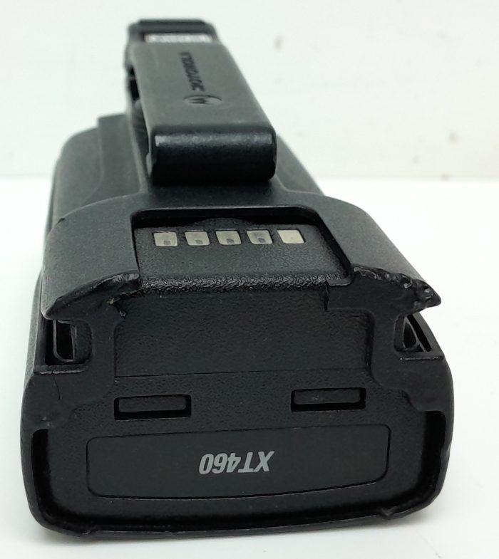 Motorola XT460 Two-Way Radio Walkie-Talkie - Image 5