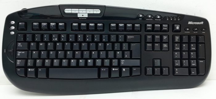 Microsoft KC-0405 1031 Keyboard With Microsoft Wheel Mouse - Image 2
