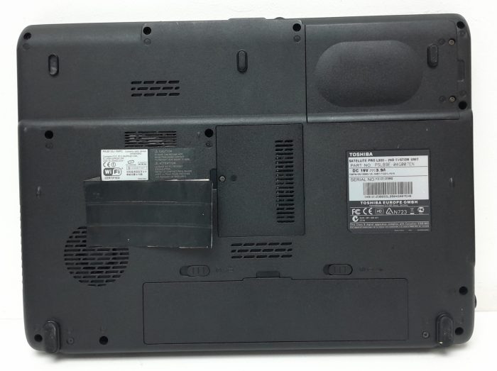 Toshiba Satellite Pro L300-29D - Core 2 Duo T5870 2GHz - 2GB Ram - 15.4" - 250GB HDD - Windows 10 Pro - Image 4