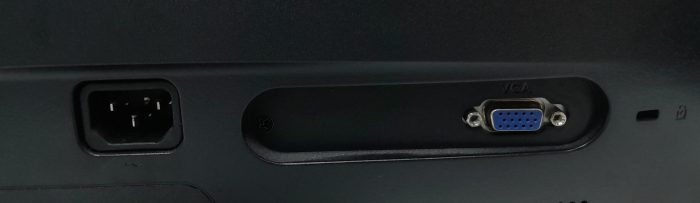 Asus VS197 18.5" VGA LCD Monitor Screen - Image 4