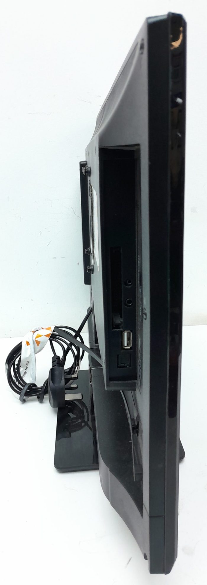 Bush 236/207O-GB-3B-EGDPS-UK 24" HDMI LED TV With DVD Player - Image 5