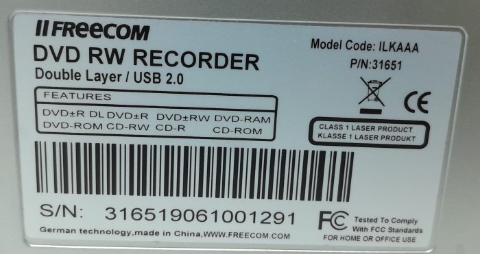 II FreeCom ILKAAA DVD RW Recorder Double Layer/USB 2.0 - Image 3