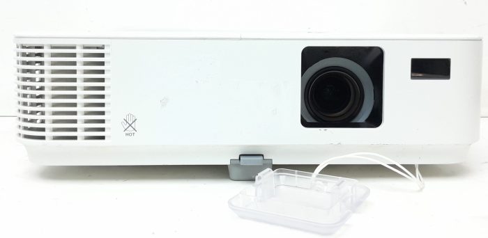 Nec NP-V302X HDMI VGA LCD Projector 1647 Lamp Hours Used - Image 5