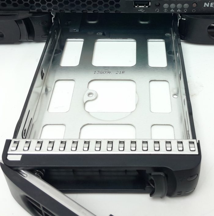 Netgear ReadyNas RNR-4A Advanced Network Storage RN2120 V2 - Image 5