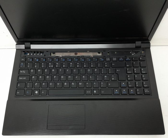 RM Education Notebook 320 W255EU - i3-2350M 2.3GHz - 4GB RAM - 15.6" - 160GB HDD - Windows 10 Home - Image 7