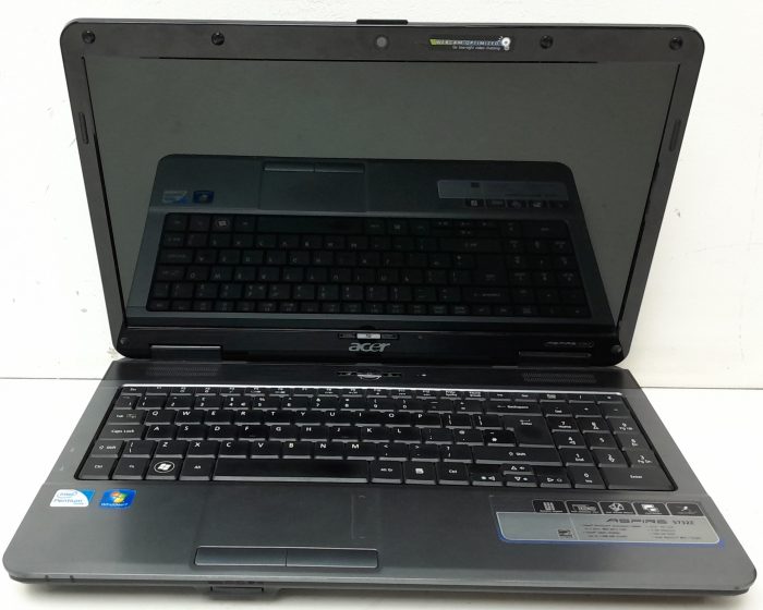 Acer Aspire 5732Z Series KAWF0 - Pentium T4400 2.2GHz - 3GB Ram - 15.6" - 250GB HDD - Windows 10 Home - Image 2