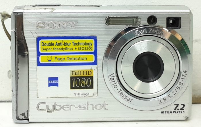 Sony DSC-W80 Digital Still Camera - Image 2