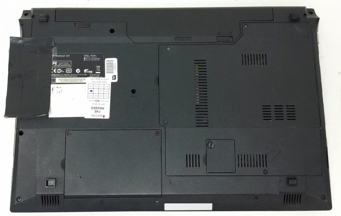 RM Education RM320 W255EU - i3-2370M 2.4GHz - 4GB RAM - 15.6" - 250GB HDD - Windows 10 Home - Image 4